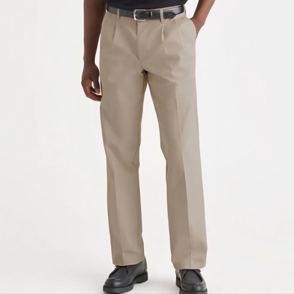 NWT Dockers Classic Fit Boys Husky Pleated Pants NWT Sz. 31 #1888